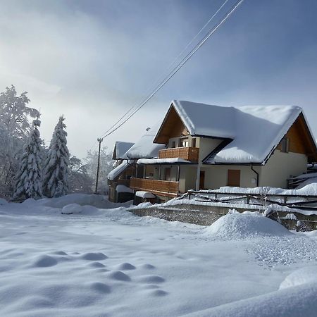 Apartments Karmen Ratece ภายนอก รูปภาพ