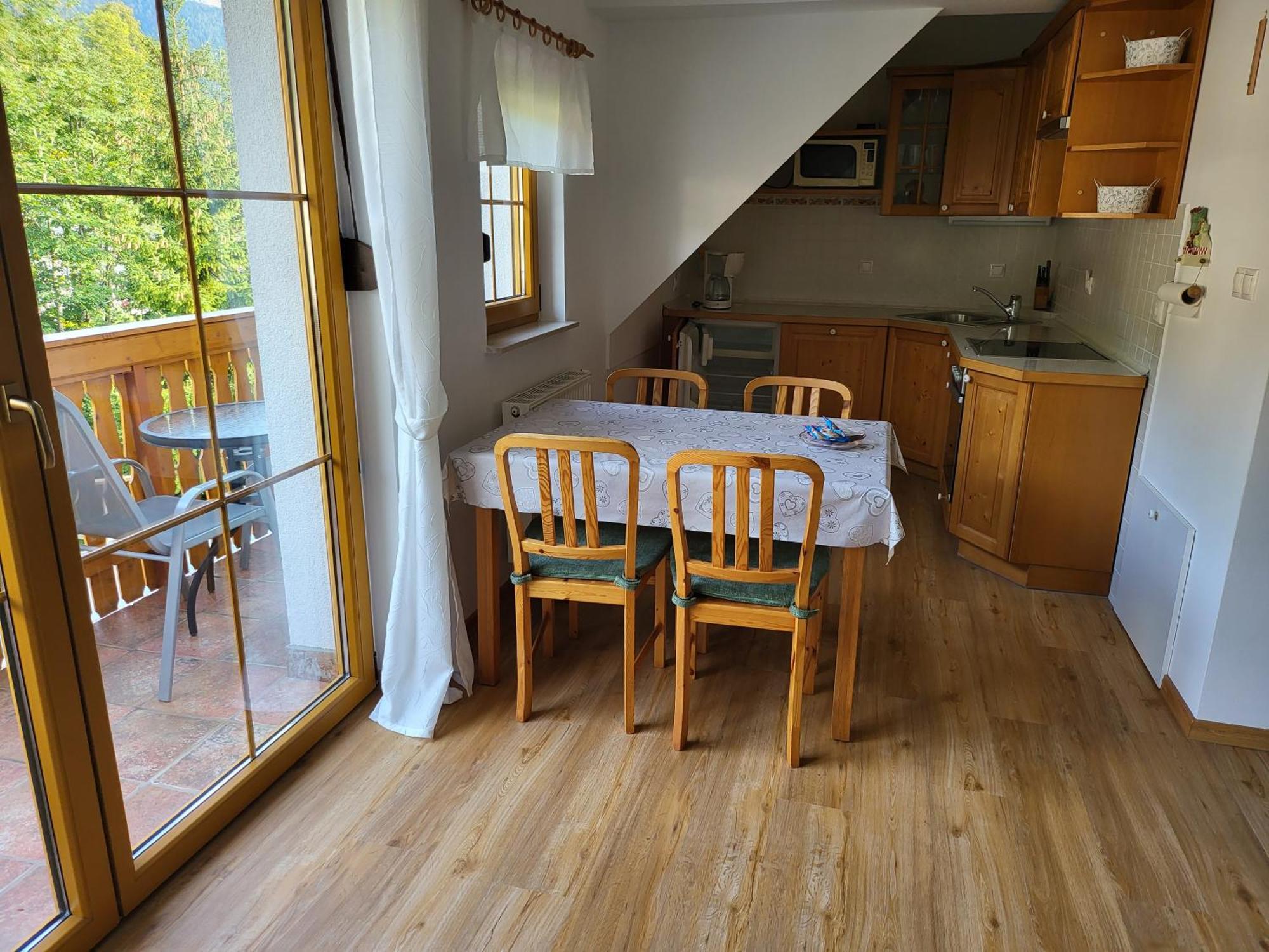 Apartments Karmen Ratece ภายนอก รูปภาพ
