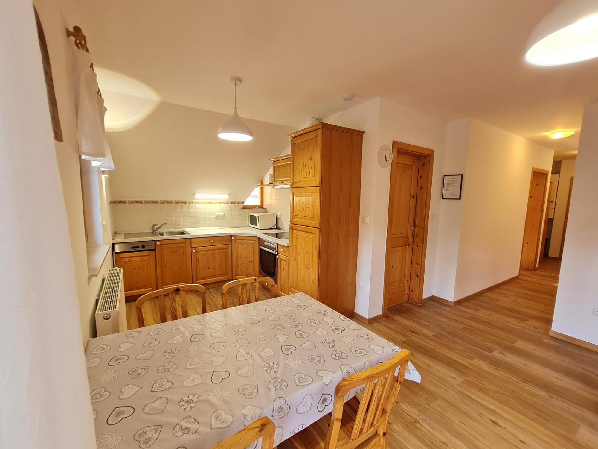 Apartments Karmen Ratece ภายนอก รูปภาพ