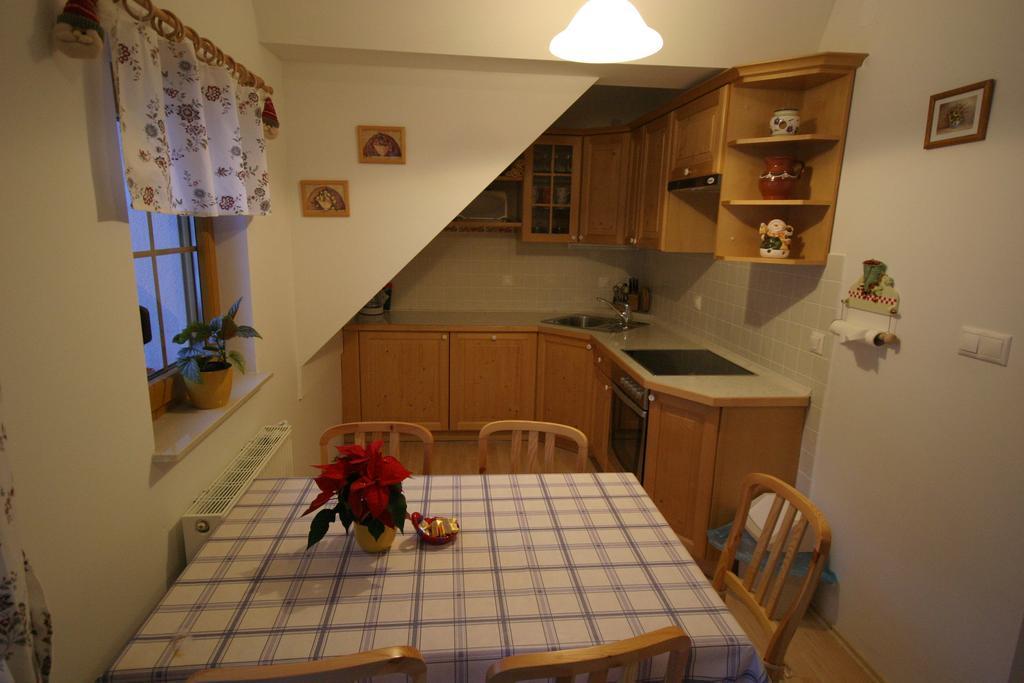 Apartments Karmen Ratece ภายนอก รูปภาพ